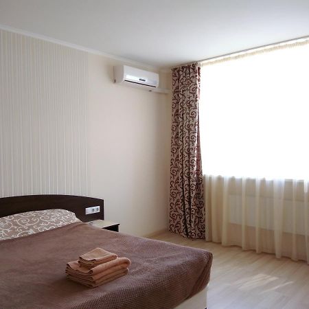 S&M Apartments Kiev Esterno foto
